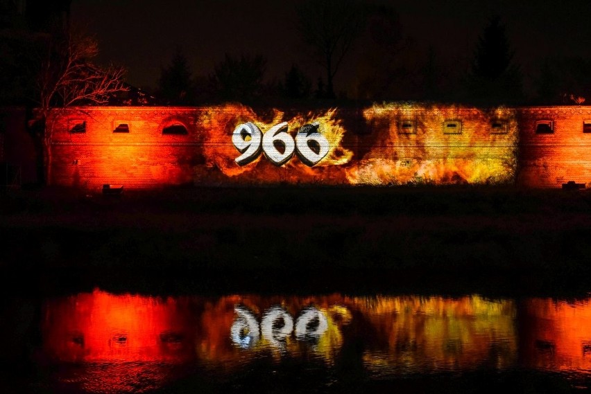 Multimedialne widowisko "966" na urodziny Bramy Poznania