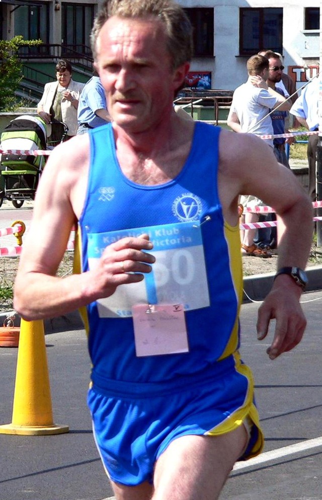 Stanisław Łańcucki został mistrzem świata, wygrywając bieg na 3000 metrów z przeszkodami.