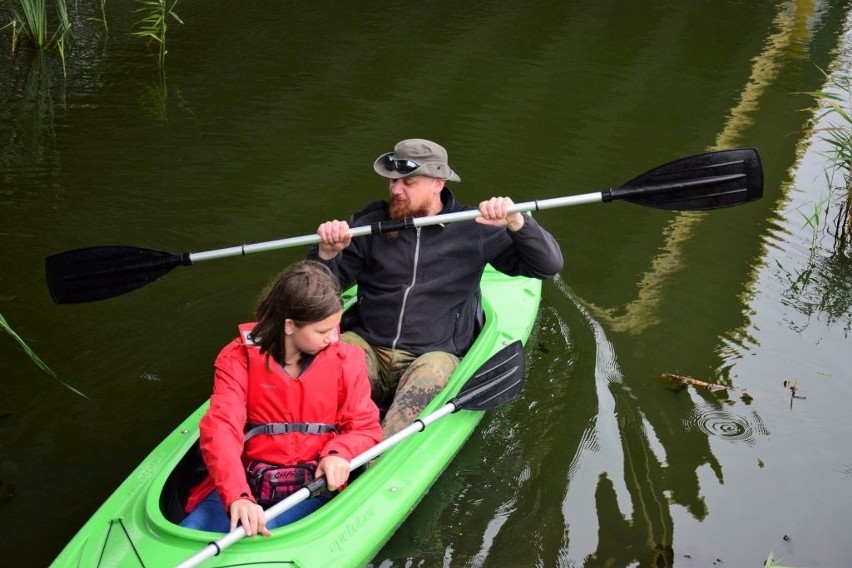 Trwa "Kajakowy weekend z ZHR" w Inowrocławiu. Harcerze...