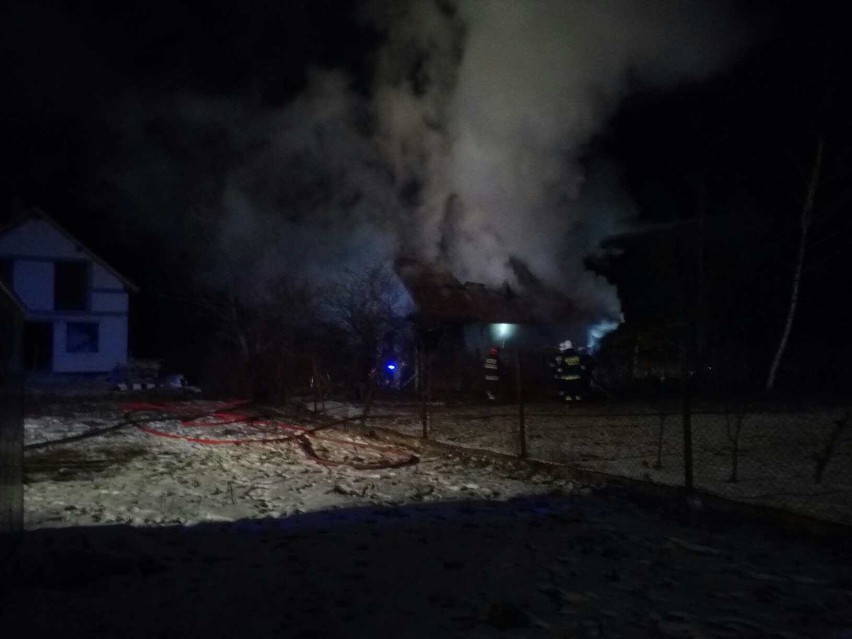Strażacy walczyli z pożarem w Antoniówce.