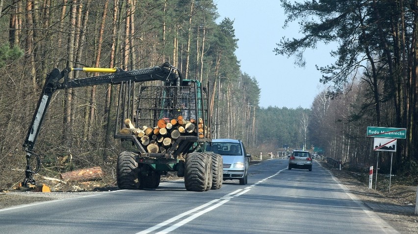 W Rudzie Malenieckiej powstaje ścieżka rowerowa. Będzie prowadziła wzdłuż trasy numer 42