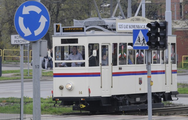 Zabytkowe tramwajowe są ozdobą bydgoskich ulic. Ich restauracja i utrzymanie kosztują jednak niemało.