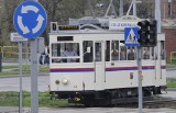 Zabytkowy bydgoski tramwaj "gnije" w zajezdni MZK