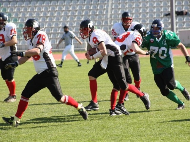 W meczu II ligi futbolu amerykanskiego, Griffons Slupsk przegrali z Warsaw Spartans 0:58.