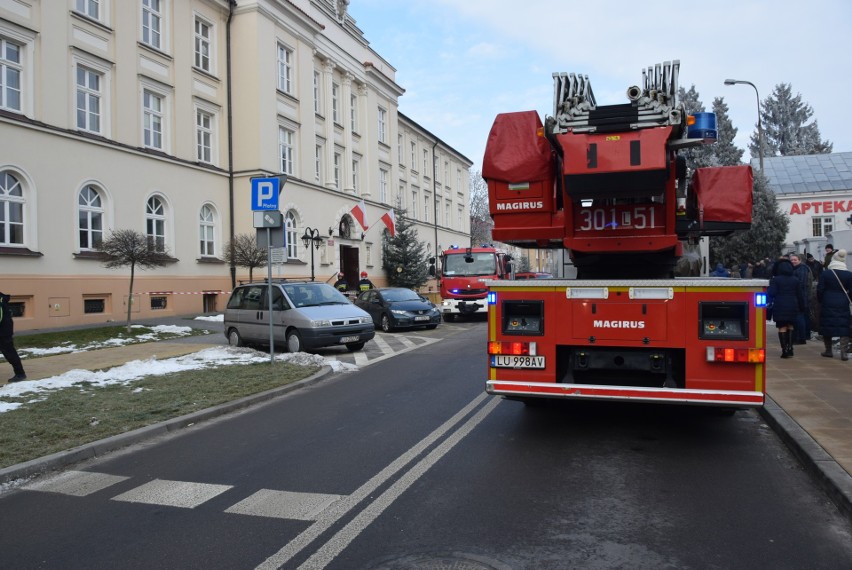 Alarm bombowy w Urzędzie Wojewódzkim przy Spokojnej i Lubomelskiej