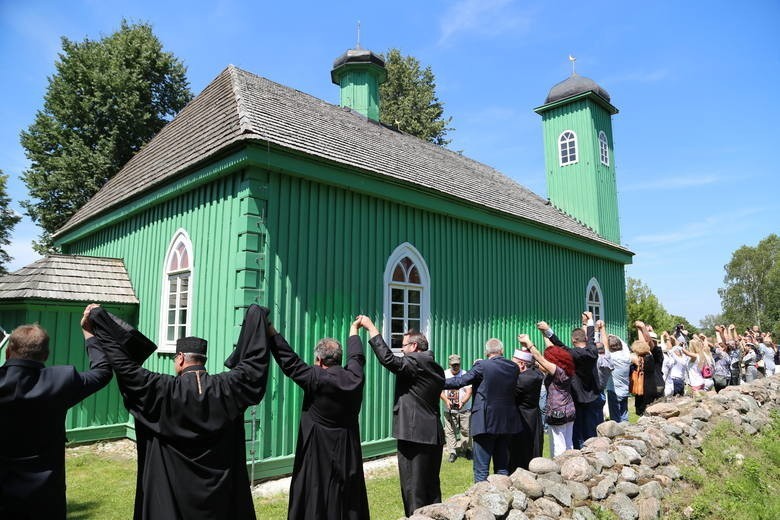 Budowa fermy kurczaków w Kruszynianach. Inwestor odpowiada na zarzuty przeciwników kurników (ZDJĘCIA)