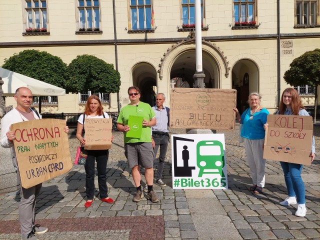 Symboliczne pożegnanie biletu aglomeracyjnego we Wrocławiu