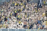 Kibice GKS Katowice wciąż wspominają piątkowy triumf na stadionie GKS Tychy. Zobaczcie ZDJĘCIA I WIDEO fanów gości na derbach