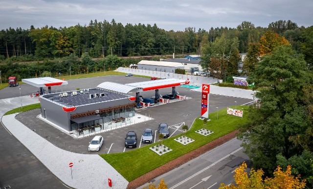PKN Orlen rozpoczął rebranding i włączanie stacji paliw LOTOS do swojej sieci sprzedaży.