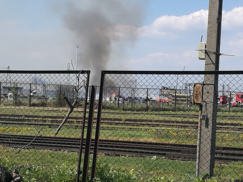 Pożar podkładów kolejowych w Białymstoku