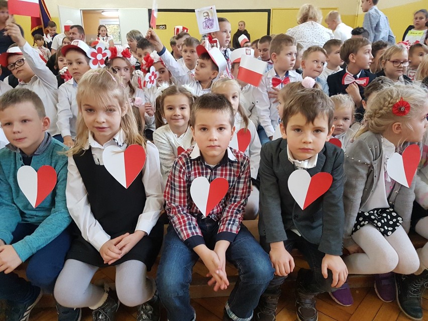Obchody Święta Niepodległości w Zespole Szkół w Brudnowie [zdjęcia]