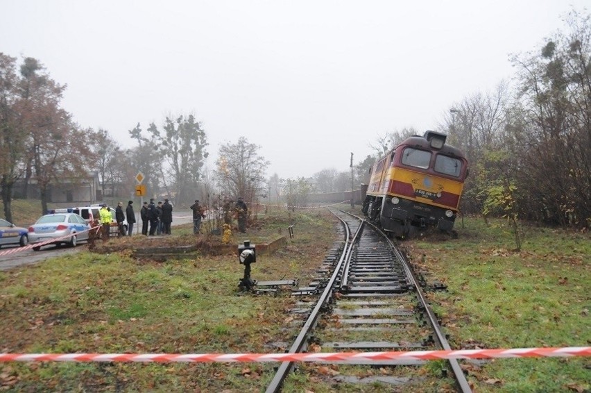 Śrem: Wykolejony pociąg z węglem zostanie podniesiony