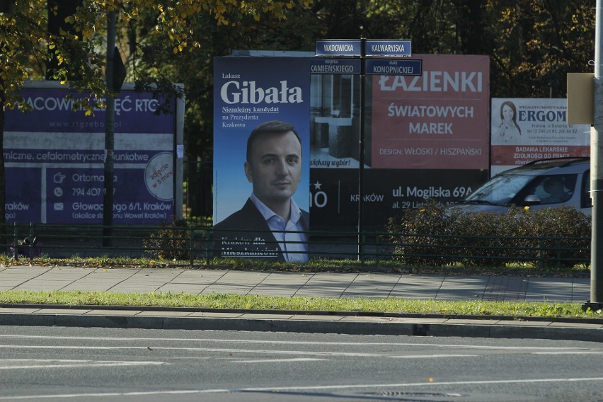 Wybory samorządowe 2018 w Małopolsce. Bitwa na plakaty, czyli wyborczy krajobraz Małopolski. Na kampanię nie szczędzą grosza