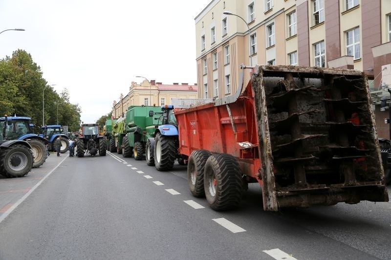 Protest rolników zablokował ul. Mickiewicza