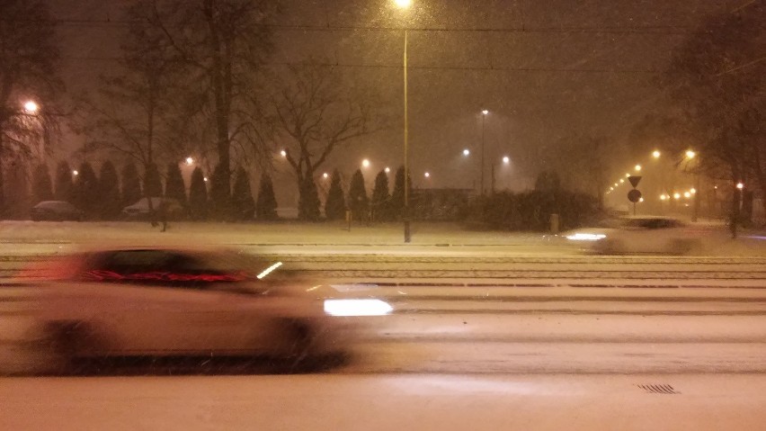 Zawieje i zamiecie śnieżne w stolicy Wielkopolski. W środę...