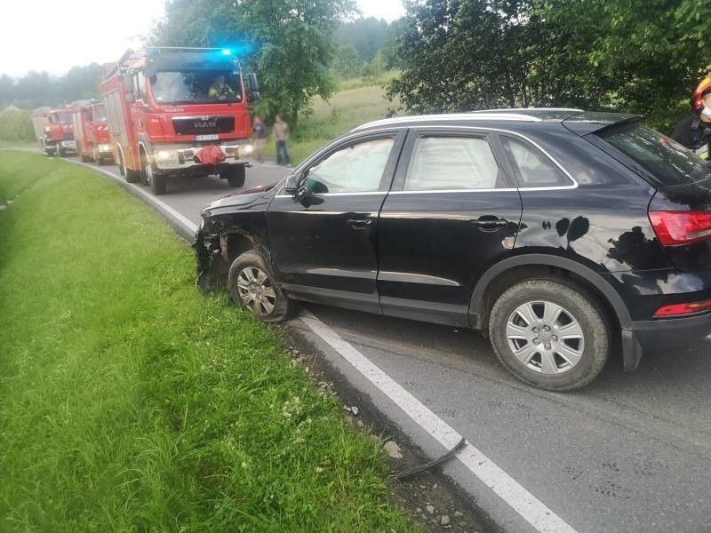 Wypadek Długołęka-Świerkla. Na drodze gminnej zderzyły się trzy samochody [ZDJĘCIA]