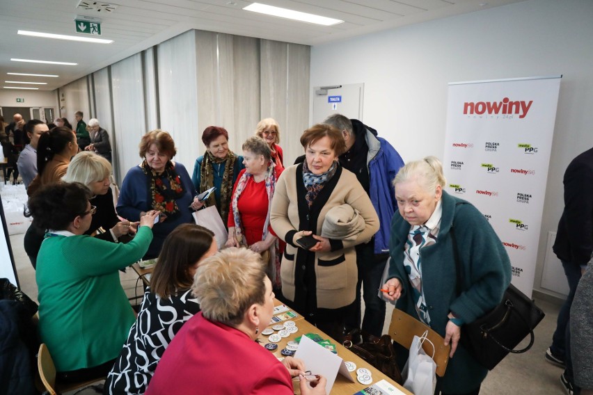 Seniorzy z Podkarpacia spotkali się na Forum Seniora. Gościem specjalnym była Laura Łącz, znana i lubiana aktorka [ZDJĘCIA]