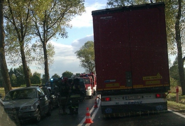 W miejscowości Dąbrowiec zderzyło się pięć aut