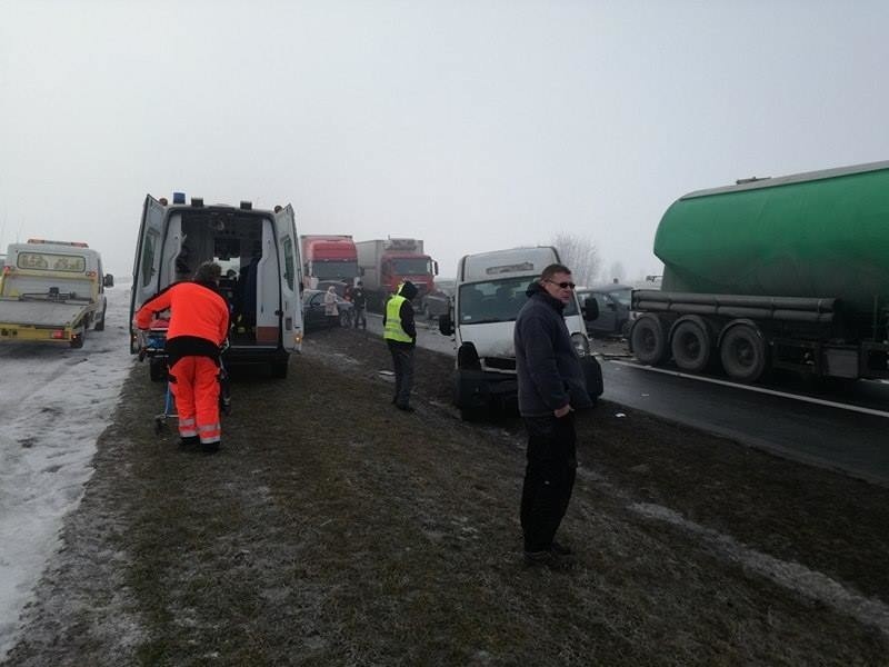 Karambol na A1 koło Piotrkowa Trybunalskiego. Zderzenie...