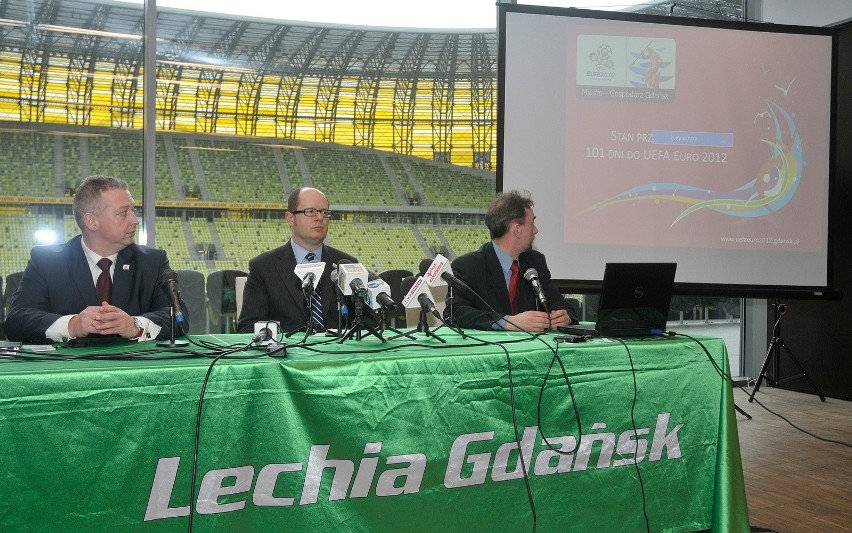 28.02.2012 gdansk konferencja prasowa na stadionie pge arena...