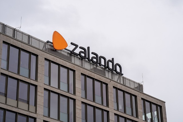 Zalando wyjaśnia, że decyzję o wyłączeniu recenzji podjęto ze względu na to, że tylko 3 proc. klientów korzystało z tej funkcji.