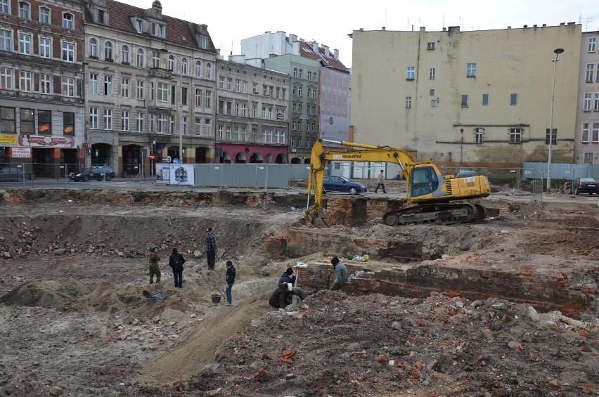 Wrocław: Budują Times II na fundamentach kamienic z XII wieku (ZDJĘCIA, WIZUALIZACJE)