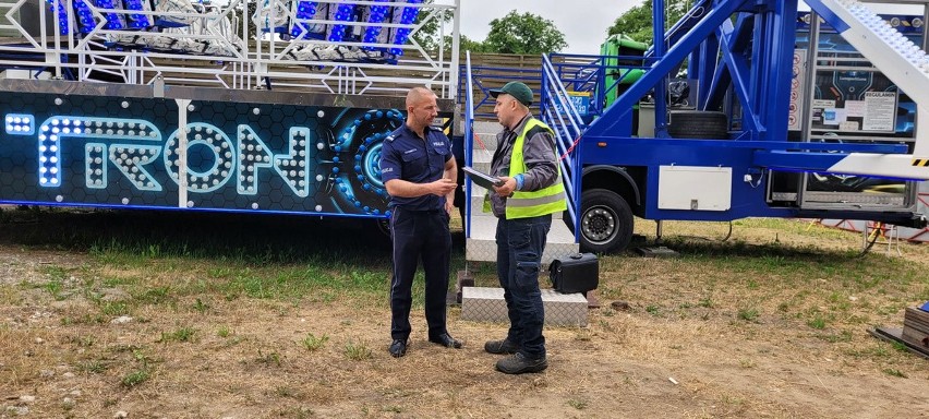 Policja i dozór techniczny kontrolowały wesołe miasteczka 