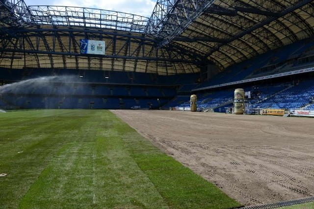 Trwa wymiana murawy na Inea Stadionie. Test już za tydzień