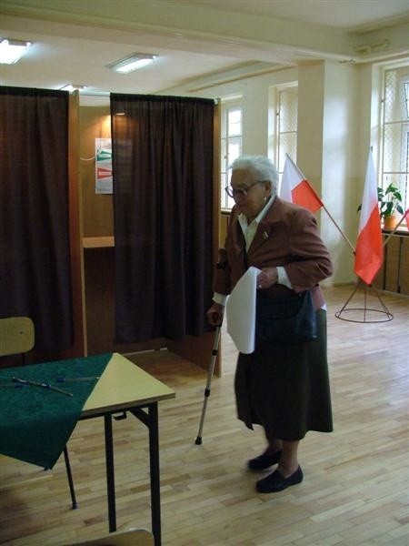 Eurowybory w Opolu. Komisja obwodowa nr 46 na Pasiece.