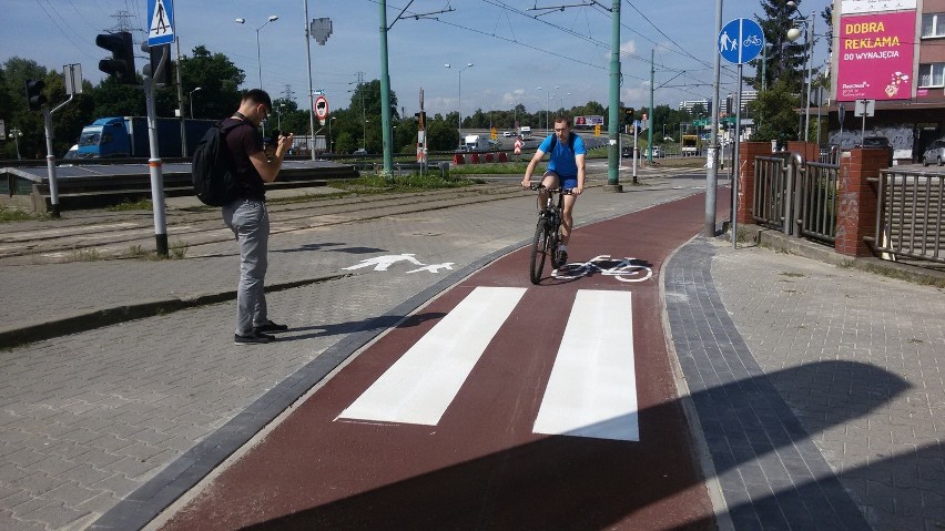 Nowa ścieżka rowerowa wzdłuż Chorzowskiej w Katowicach