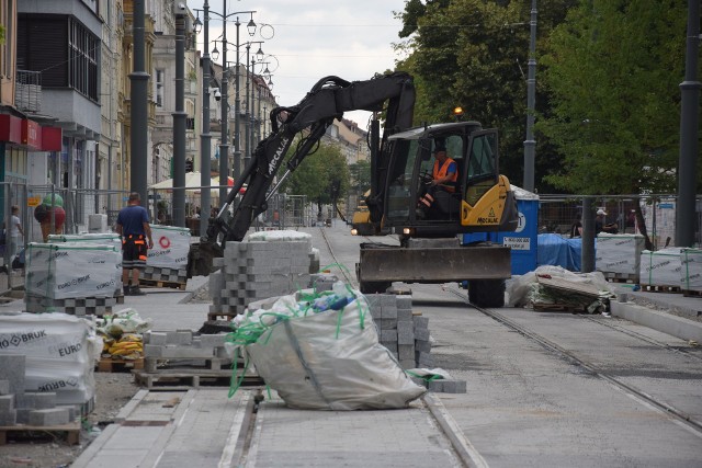 Jedną z ważniejszych inwestycji jest przebudowa ul. Chrobrego. Nią zajmuje się magistrat.