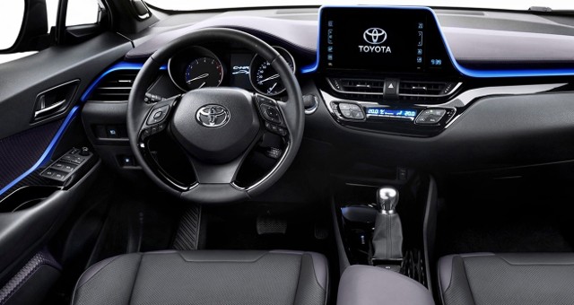 Pakiet Toyota Safety Sense obejmuje m.in. układ wczesnego reagowania w razie ryzyka zderzenia