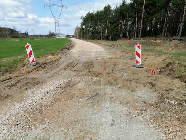 Rozpoczęcie przebudowa drogi powiatowej Kurzelów – Jeżowice – Łachów w miejscowości Jeżowice.
