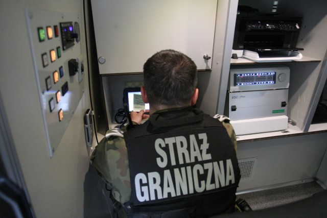 Rutka-Tartak. Straż graniczna odzyskała skradzionego mercedesa