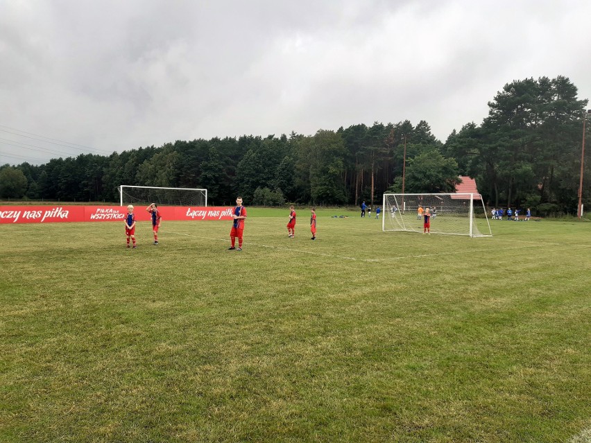 Kibice Odry zabrali dzieci z Opola na turniej piłkarski