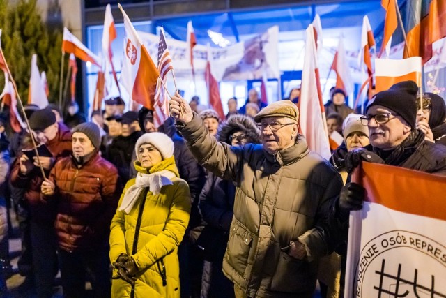 5 stycznia (piątek) w Bydgoszczy odbyła się II Manifestacja w obronie mediów publicznych. Zgromadzenie ponownie odbyło się przed siedzibą bydgoskiego oddziału Telewizji Polskiej przy ul. Kujawskiej 7.