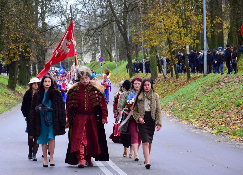 Święto Niepodległości w Sandomierzu. Mieszkańcy tłumnie uczcili 11 listopada [ZDJĘCIA]