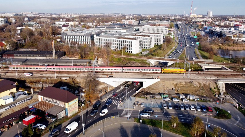 Odnowiono wiadukt w Krakowie. Będzie więcej miejsca dla pieszych