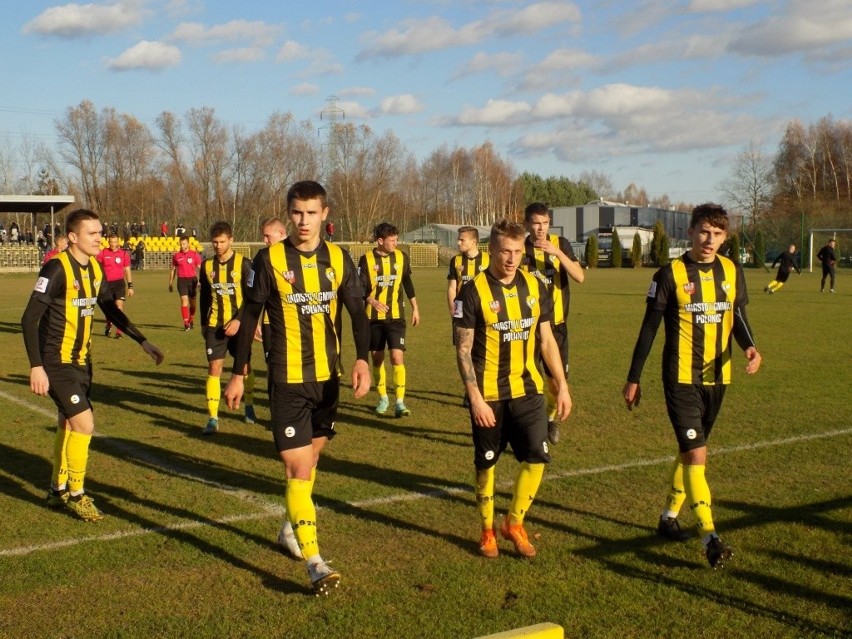 Czarni Połaniec wygrali z Podlasiem Biała Podlaska 3:2 i zapewnili sobie utrzymanie w piłkarskiej trzeciej lidze!