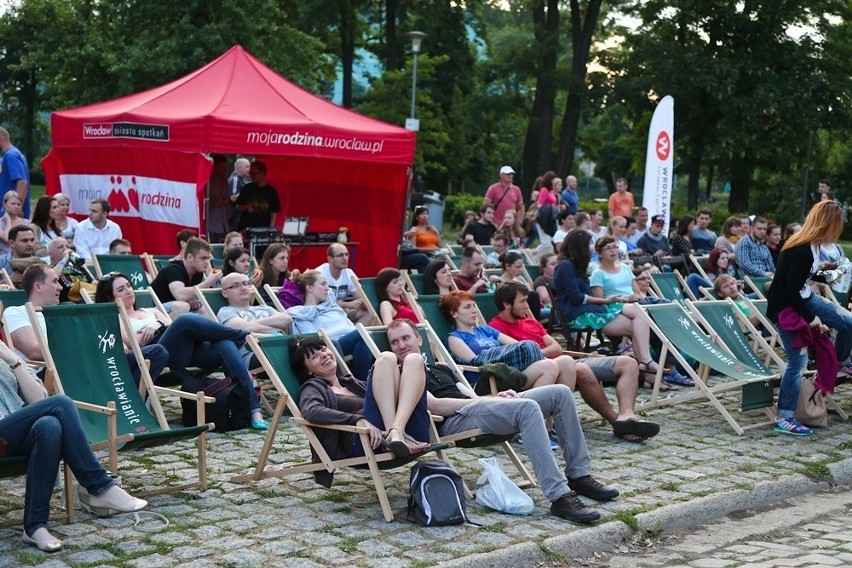 Wrocław: Młode zespoły i kino plenerowe, czyli lato na Wyspie Słodowej (ZDJĘCIA)