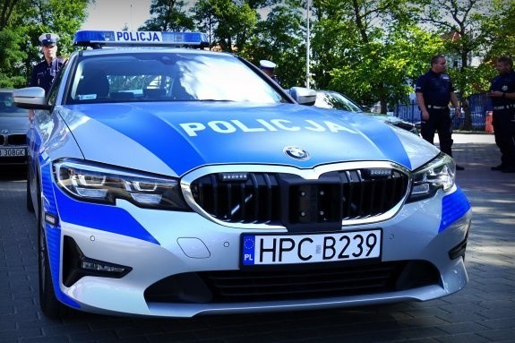 Kierowcy nadal cisną na gaz. Tylko w miniony weekend policjanci z grupy SPEED, patrolujący włocławskie drogi, zatrzymali dwa prawa jazdy. Powodem była zbyt szybka jazda kierowców w terenie zabudowanym.Szczegóły i zdjęcia zatrzymanych na kolejnych planszach galerii >>>