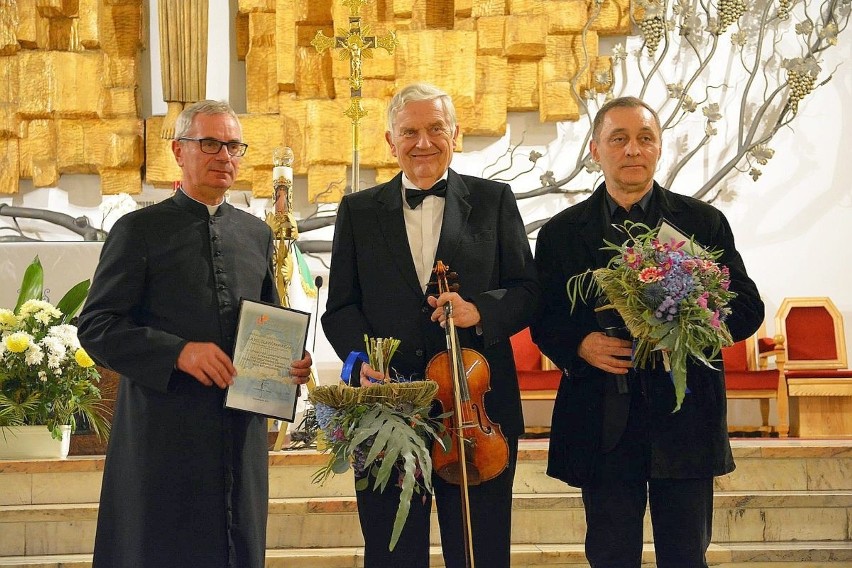 Od lewej: ksiądz Sławomir Rak, Konstanty Andrzej Kulka,...