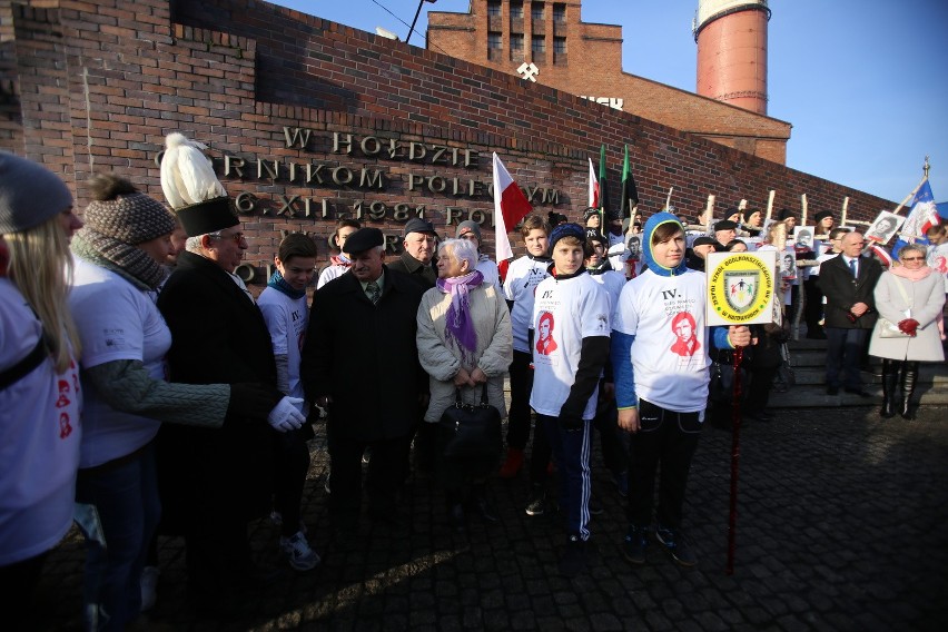 Od samego rana towarzyszyliśmy wczoraj osobom, które uczciły...