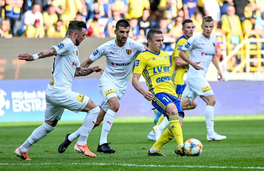 Korona Kielce - Arka Gdynia transmisja tv i online. Gdzie obejrzeć? Live stream PKO Ekstraklasa. Przewidywane składy, relacja live