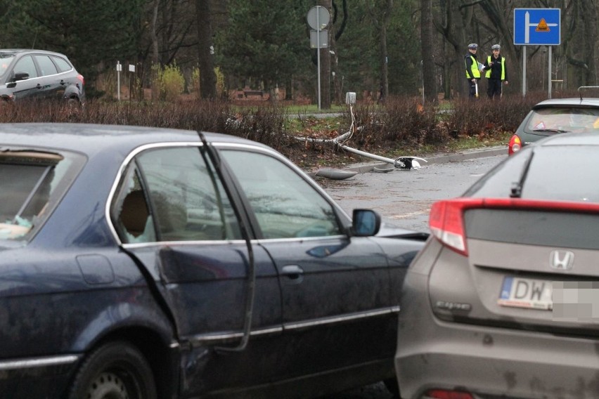 Wypadek na Kozanowie. Policja jest na miejscu