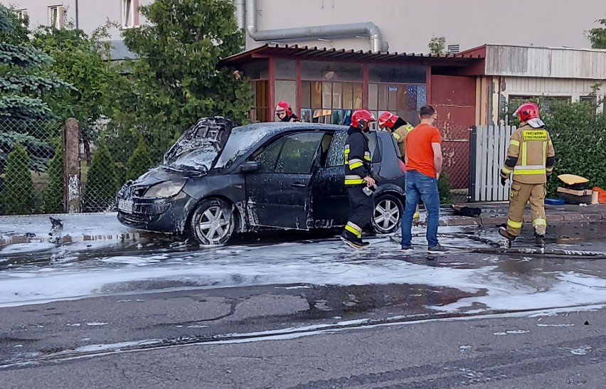 Bema. Pożar samochodu przy skrzyżowaniu z Pogodną w...