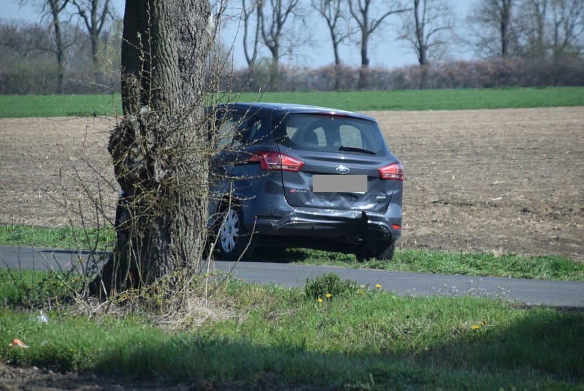 Wypadek w gminie Niechanowo.

Kolejne zdjęcie --->