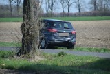 Groźny wypadek w gminie Niechanowo: Zderzyły się dwa auta. W jednym znajdowała się kobieta w ciąży i dziecko