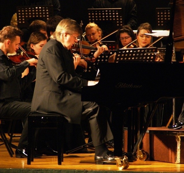 Piotrowi Palecznemu towarzyszyła orkiestra Sinfonia Iuventus.