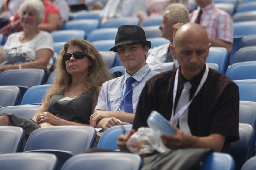 Kongres Świadków Jehowy w Chorzowie 3. DZIEŃ Rekordowa frekwencja. Ponad 30 tys. modliło się na Stadionie Śląskim